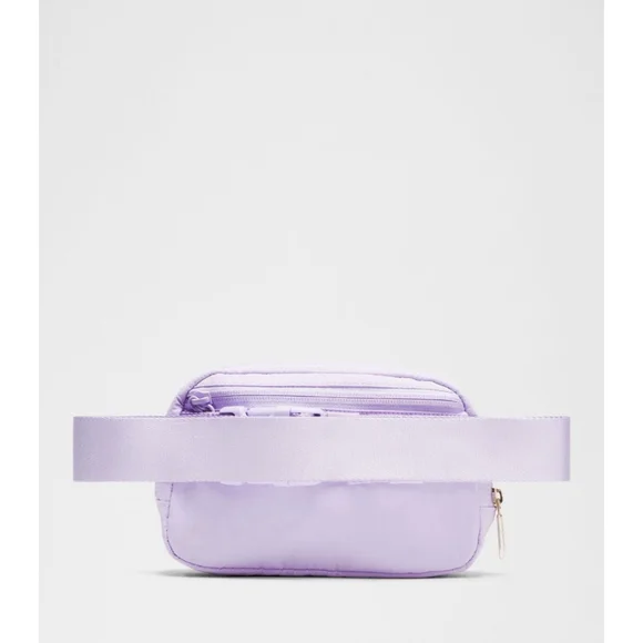 NEW Lululemon Everywhere Belt Bag Lavender Frost - Picture 3 of 8